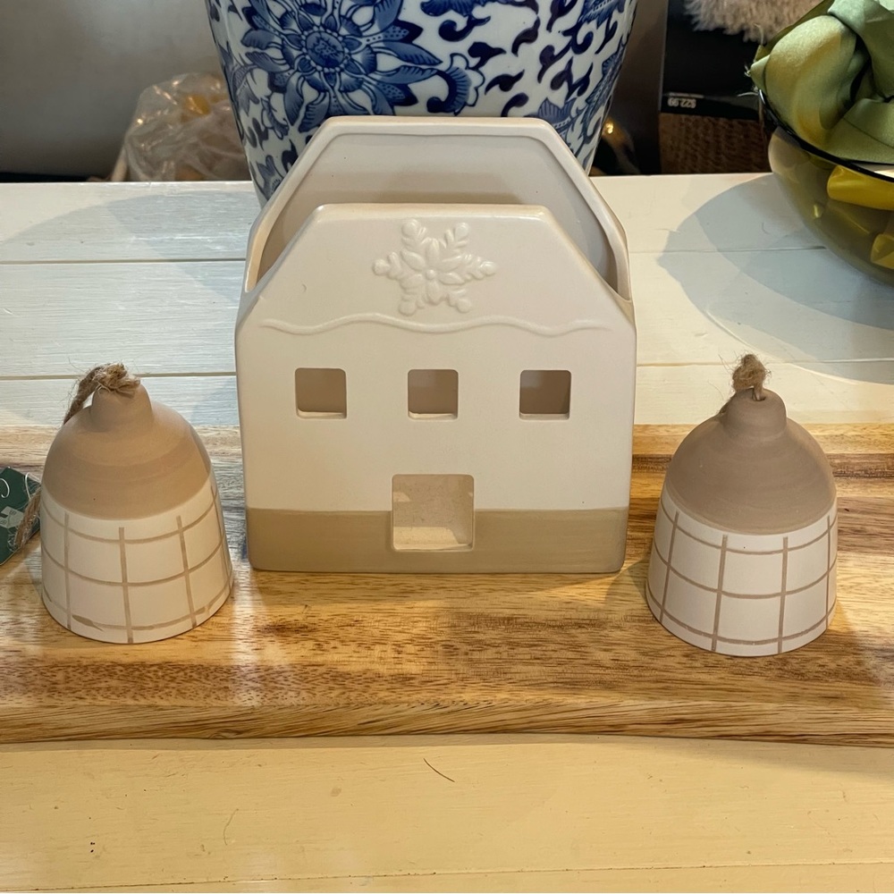 NWT Ceramic White House & 2 bells